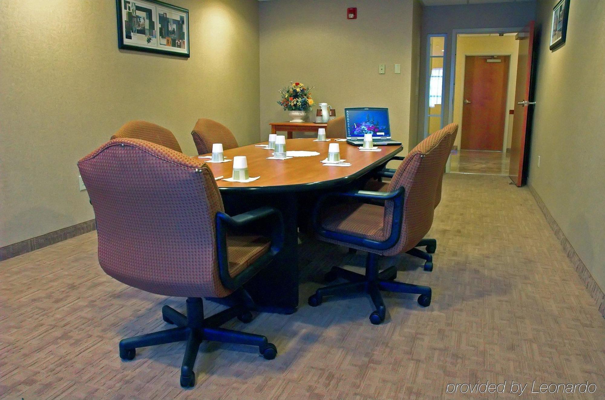 Holiday Inn Express Hotel & Suites Boston - Marlboro By Ihg Hudson Instalações foto